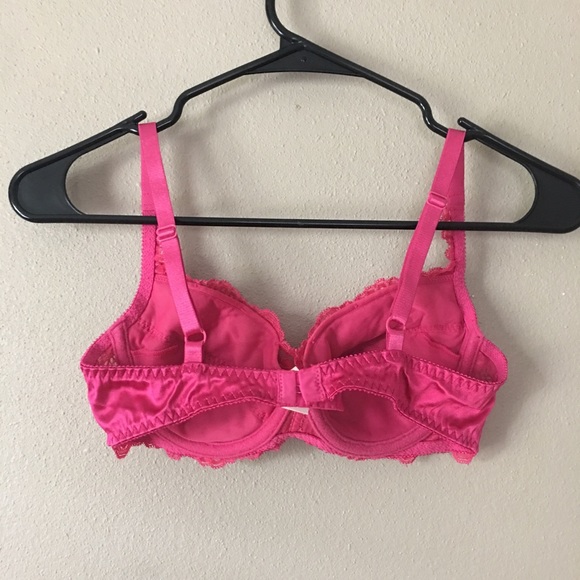 💔SOLD💔 Vintage Victoria’s Secret Bra - Picture 3 of 5